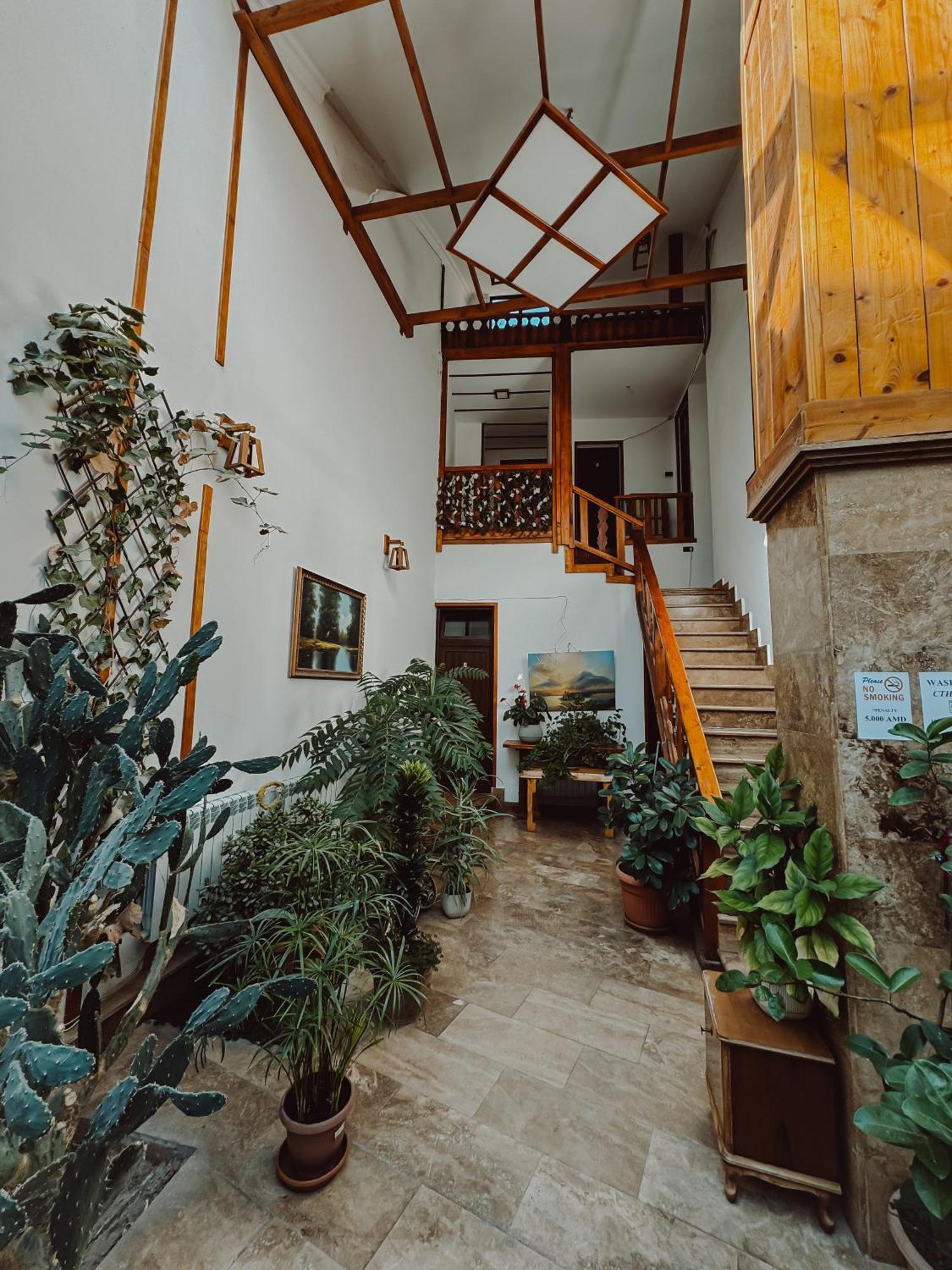 Yerevan Hotel Luaran gambar